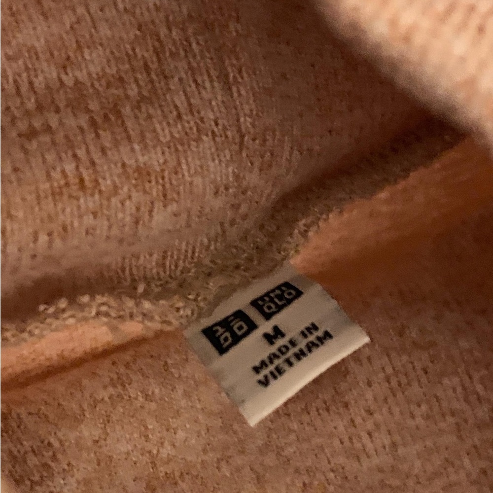 Uniqlo Basic Tee - Picture 2 of 2
